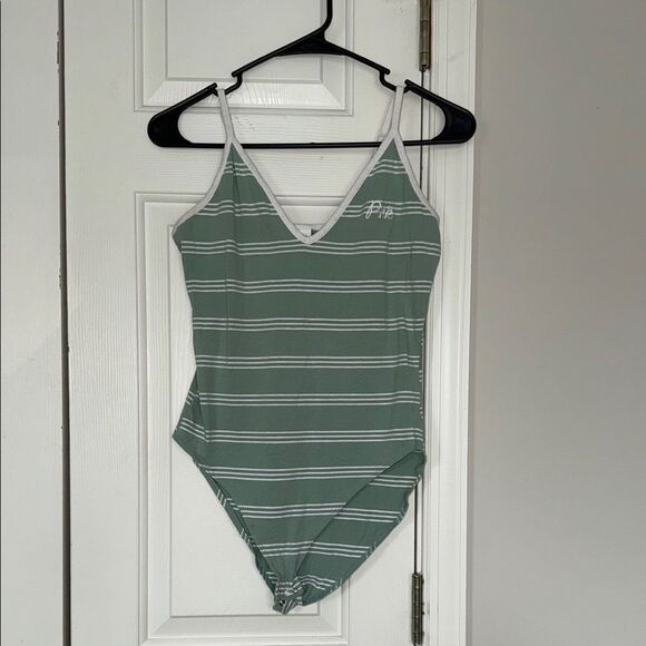 Y2K PINK bodysuit size medium - Picture 1 of 5